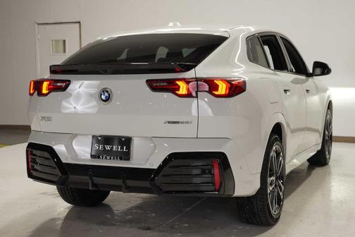 2025 BMW X2 xDrive28i