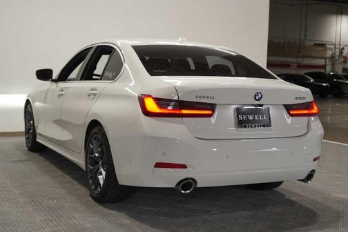2025 BMW 330 i