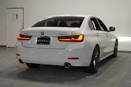 2025 BMW 330 i
