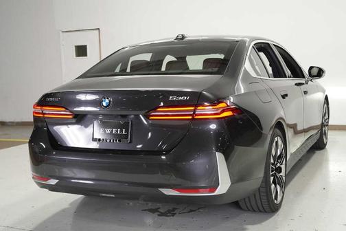 2024 BMW 530 i