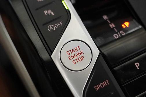 2024 BMW 330 i xDrive