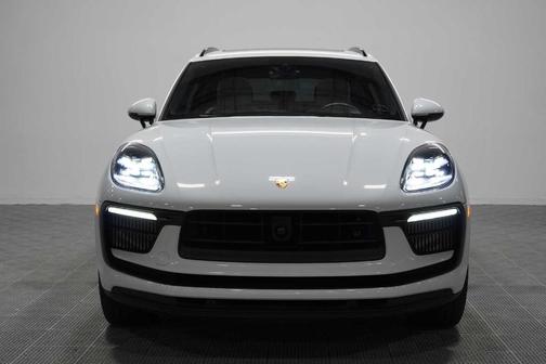 Carrara White Metallic 2023 Porsche Macan S