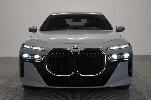 Gray Metallic 2025 BMW 740 i