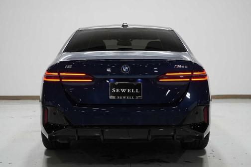 2024 BMW i5 M60