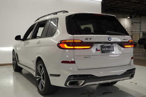 2024 BMW X7 xDrive40i