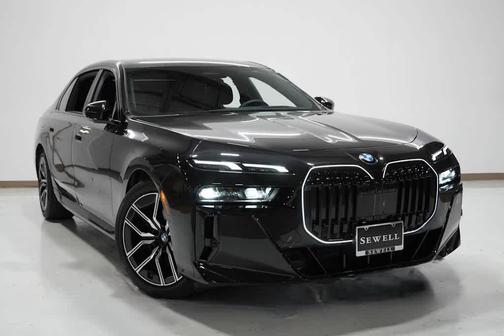 2025 BMW 740 i xDrive