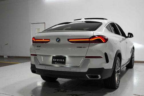 2021 BMW X6 sDrive40i