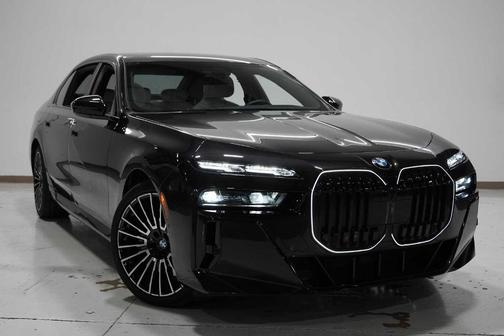 2025 BMW 740 i xDrive