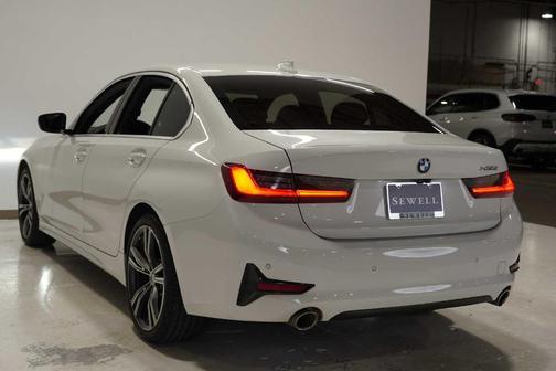 2022 BMW 330 i