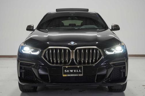 2022 BMW X6 M50i