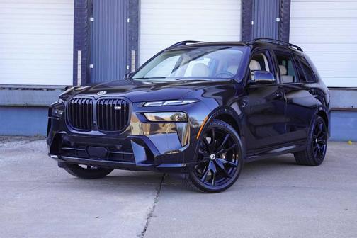 2023 BMW X7 M60i