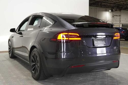 2024 Tesla Model X Plaid