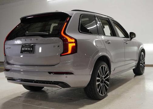 2026 Volvo XC90 B6 Ultra Dark Theme 6-Seater