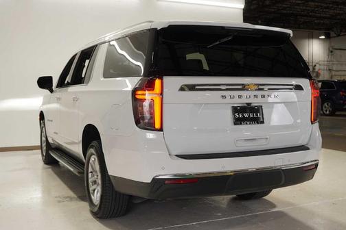 2024 Chevrolet Suburban LS