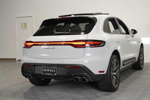 Carrara White Metallic 2024 Porsche Macan S
