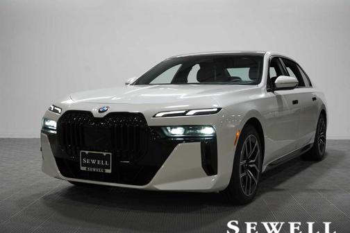 Mineral White Metallic 2023 BMW 760 760i xDrive