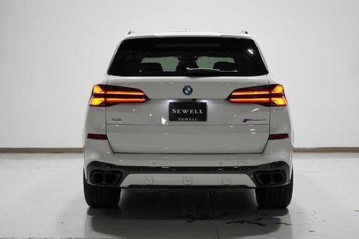 2025 BMW X5 M60i