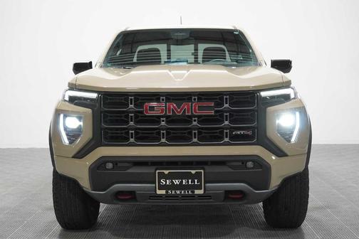 Desert Sand Metallic 2024 GMC Canyon AT4