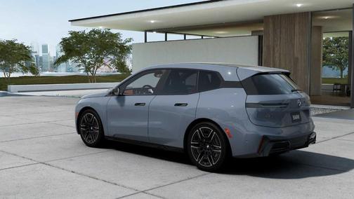 2026 BMW iX M70