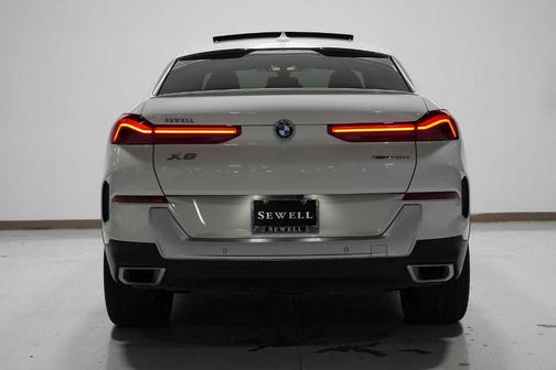 2023 BMW X6 xDrive40i