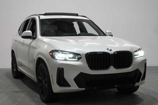 Mineral White Metallic 2024 BMW X3 xDrive30i