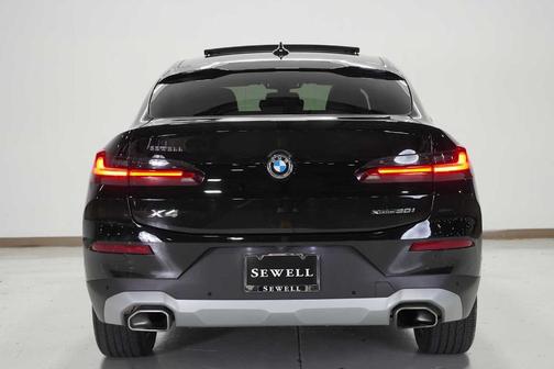 2022 BMW X4 xDrive30i