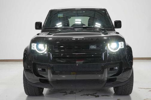 2022 Land Rover Defender 110 V8