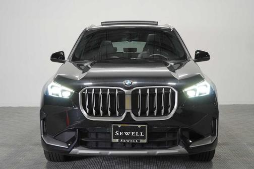 Black Sapphire Metallic 2025 BMW X1 xDrive28i