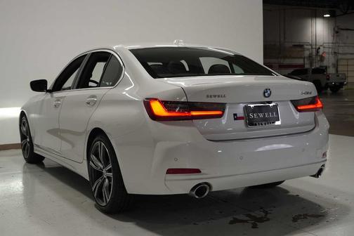 2024 BMW 330 i