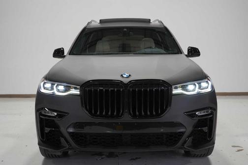 2021 BMW X7 M50i