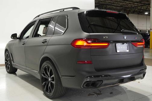 2021 BMW X7 M50i