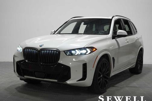 Mineral White Metallic 2024 BMW X5 xDrive40i