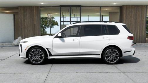 2025 BMW X7 M60i