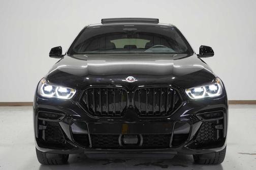 2023 BMW X6 M50i