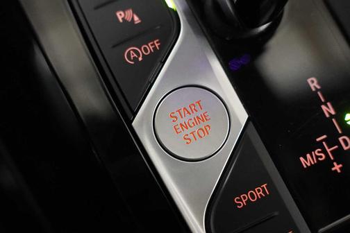 2025 BMW X4 xDrive30i