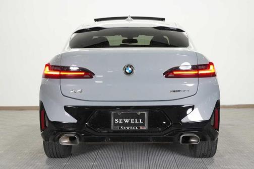 2025 BMW X4 xDrive30i