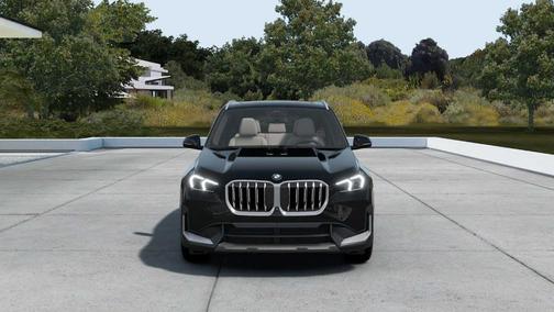 Black Sapphire Metallic 2025 BMW X1 xDrive28i