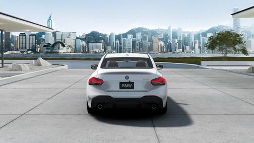 2026 BMW 230 i