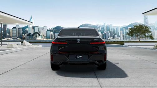 2025 BMW 740 i