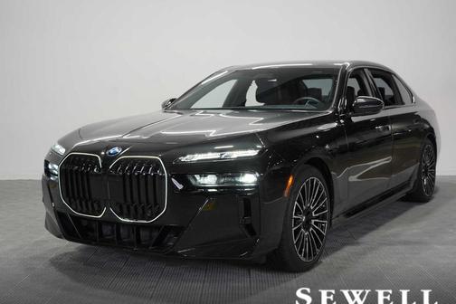 Black Sapphire Metallic 2025 BMW i7 xDrive60