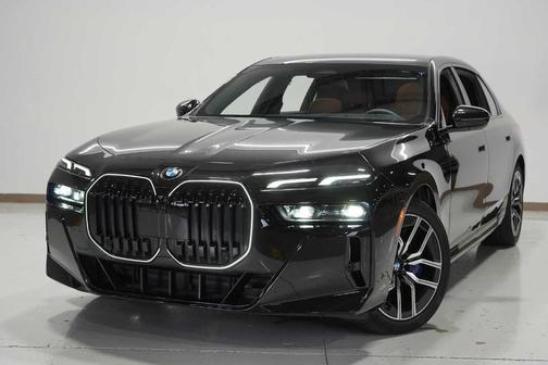 2025 BMW 740 i xDrive