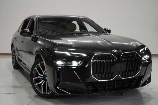2025 BMW 740 i xDrive