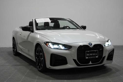 Mineral White Metallic 2026 BMW M440 i xDrive