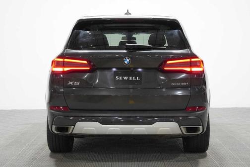 Dark Graphite Metallic 2023 BMW X5 sDrive40i