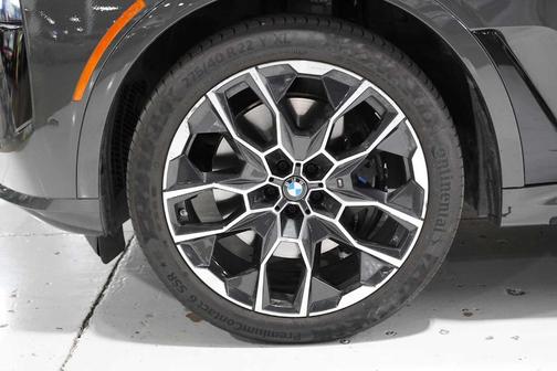 2025 BMW X7 M60i