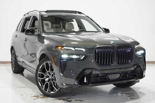 2025 BMW X7 M60i