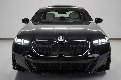 2025 BMW 530 i