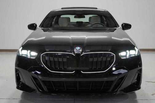 2025 BMW 530 i