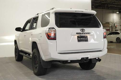 Ice 2024 Toyota 4Runner SR5 Premium