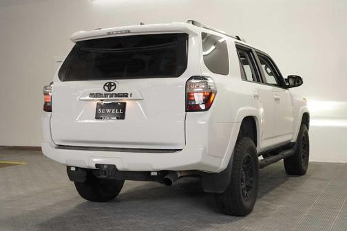 Ice 2024 Toyota 4Runner SR5 Premium